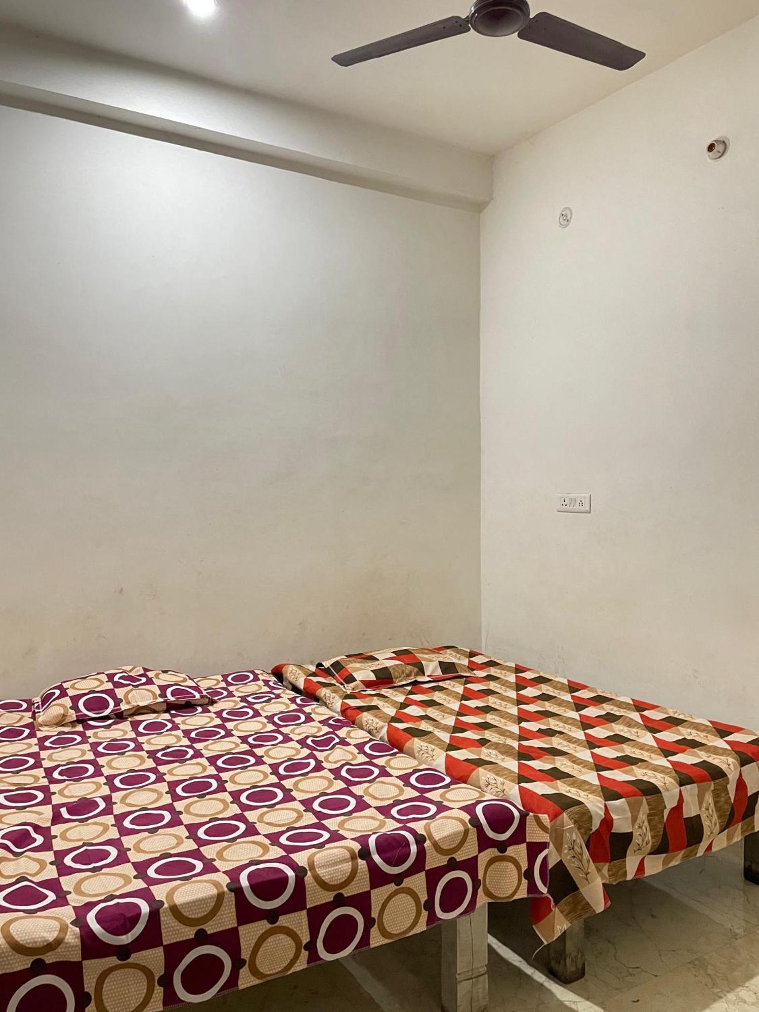 Om Sai Guest House Varanasi Exterior foto